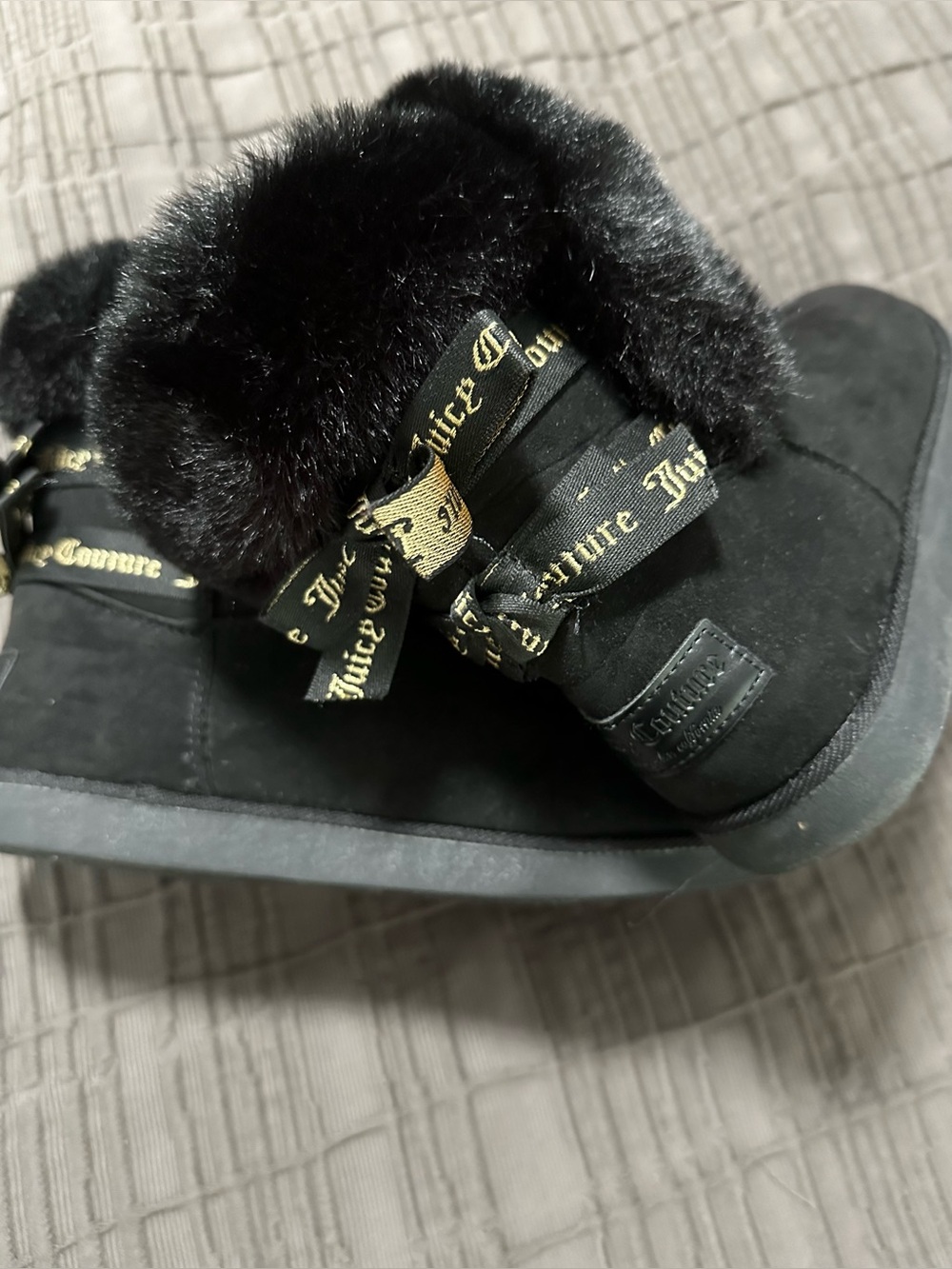 Juicy Couture Women's Slip On Faux Suede Fur Lining and Bows Boots size 9